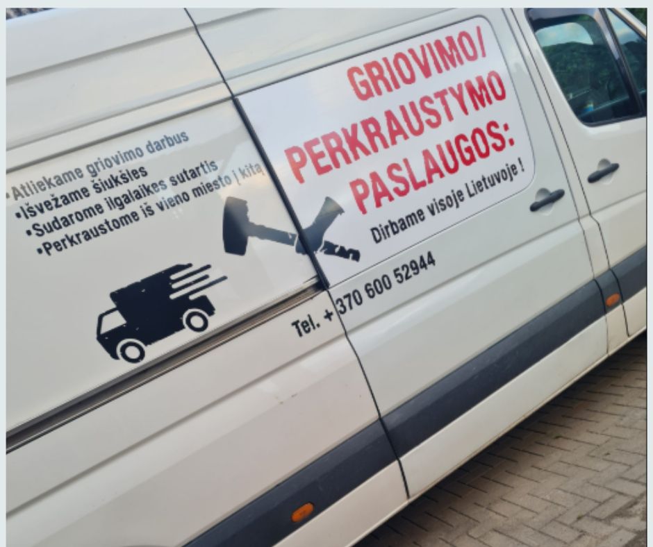 GRIOVIMAS SENŲ BALDŲ IŠVEŽIMAS