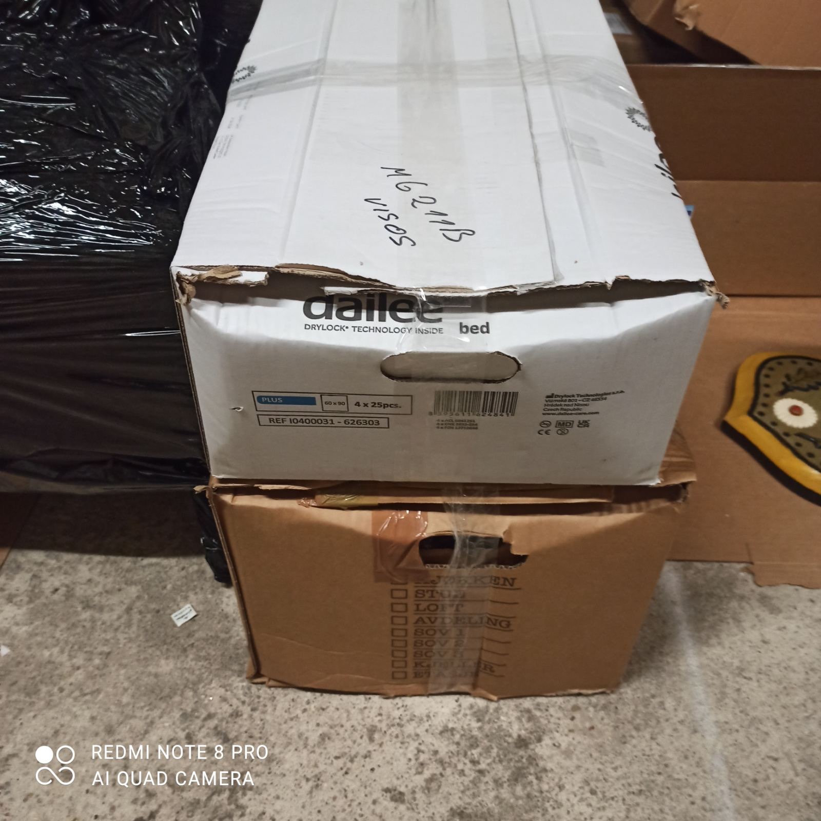 4kėdės  2 dežės 1 maišas